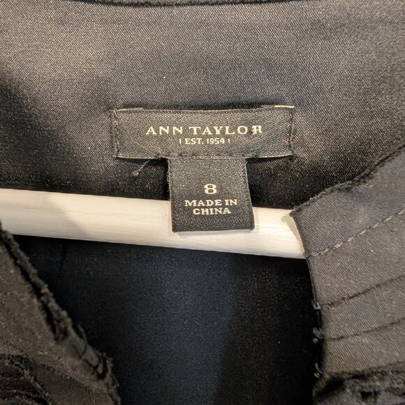 Ann Taylor Black Dress Pockets LBD Casual Office Brunch Church Festive - Size 8 - Picture 9 of 10